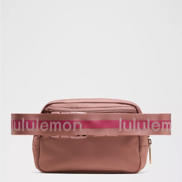Lululemon Everywhere Belt Bag 1L Wordmark- Spiced Chai/Magenta Smoke/Pink Haze - Picture 3 of 6